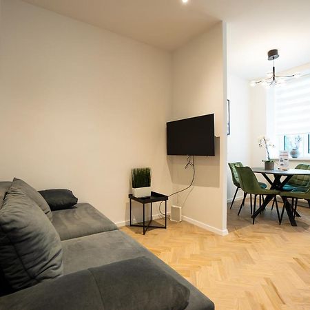 Brand-New Apartment In The 17Th District Of Виена Екстериор снимка