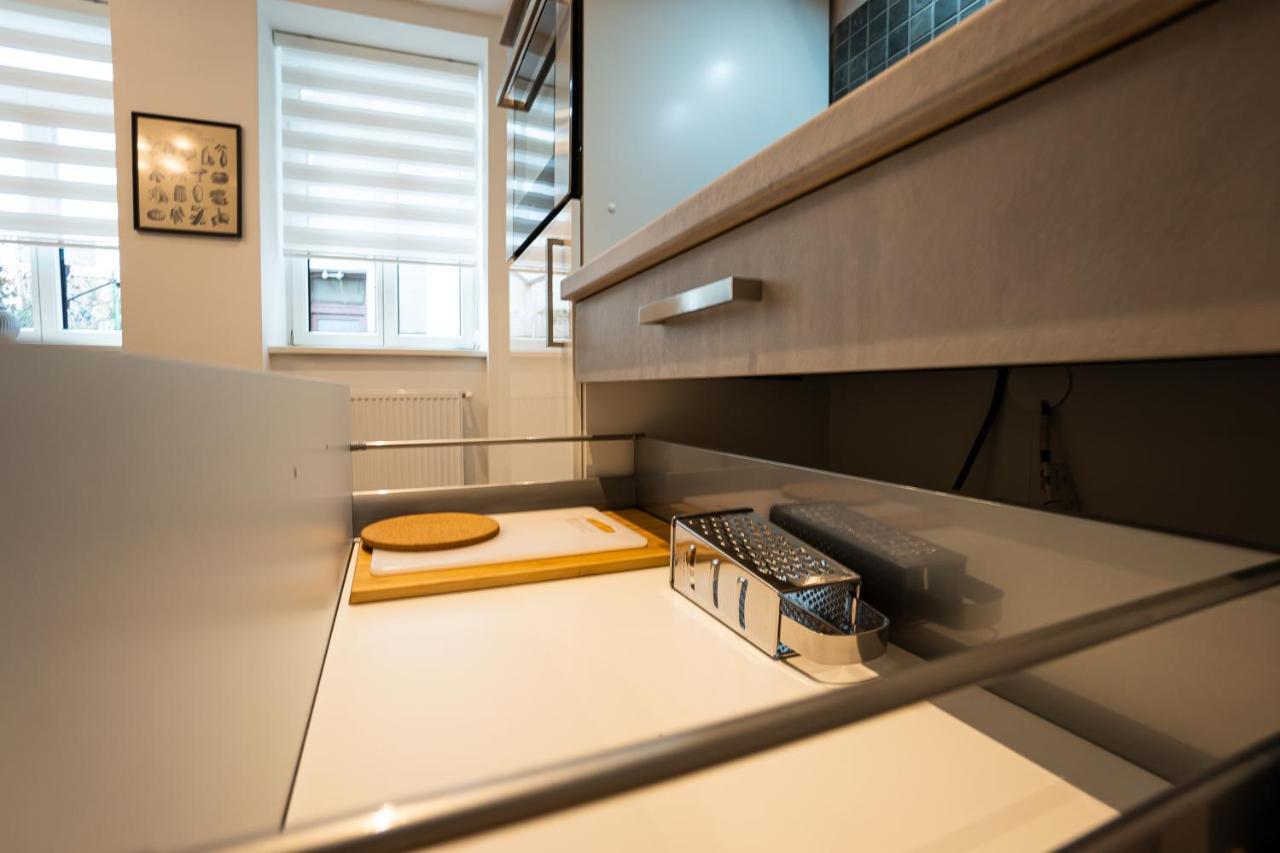 Brand-New Apartment In The 17Th District Of Виена Екстериор снимка